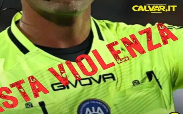 STOP IMPROVVISO - Partita sospesa, arbitro assistito, polizia sul posto